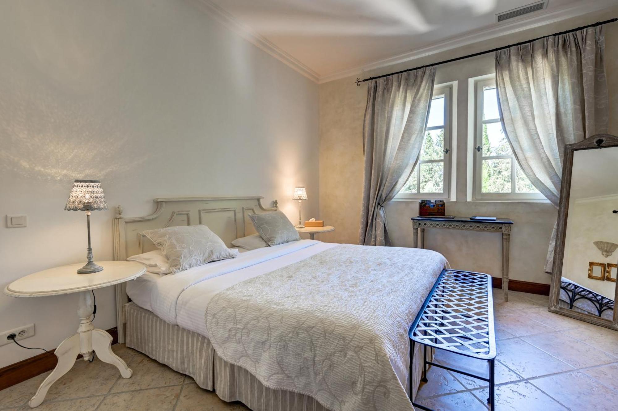 Mas Des Comtes De Provence Ξενοδοχείο Tarascon Εξωτερικό φωτογραφία