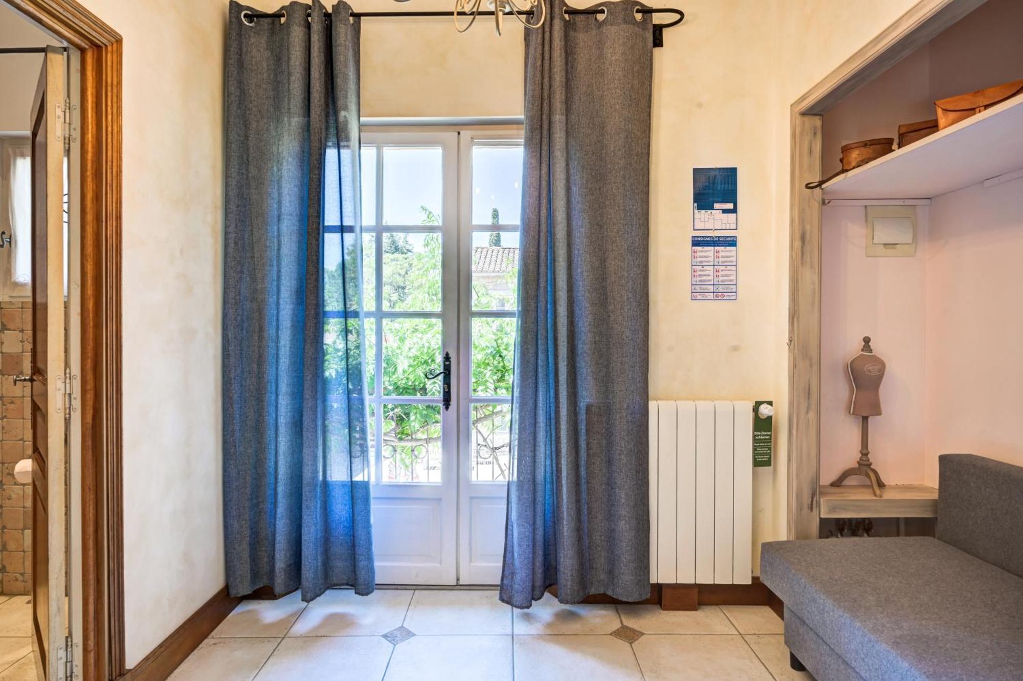 Mas Des Comtes De Provence Ξενοδοχείο Tarascon Εξωτερικό φωτογραφία