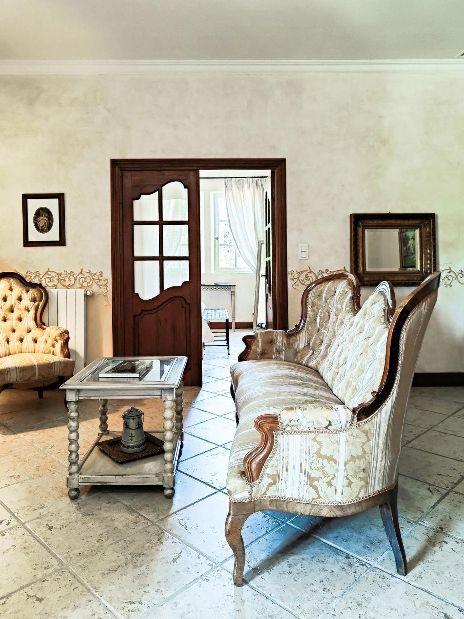 Mas Des Comtes De Provence Ξενοδοχείο Tarascon Εξωτερικό φωτογραφία